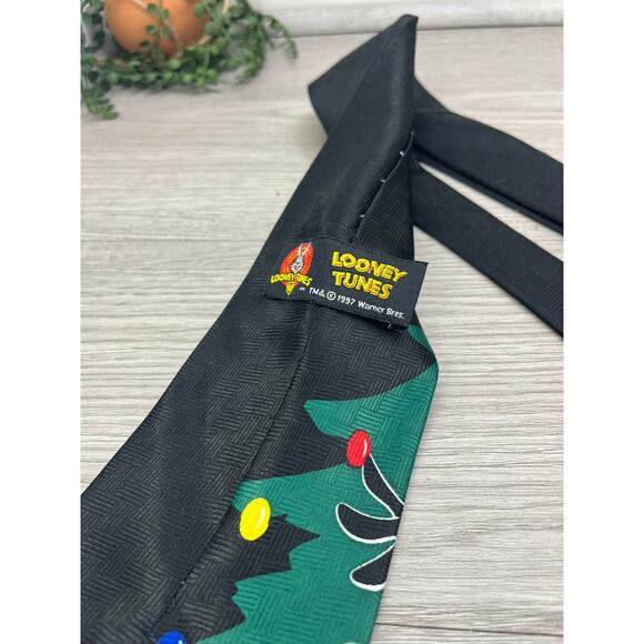 Mens Looney Toons 1997 Black Christmas Tie with Tasmanian Devil Taz & Daffy Duck - Picture 8 of 9